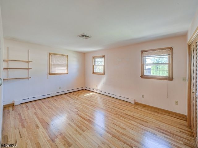 331 W Frech Ave, Manville Boro, NJ 08835