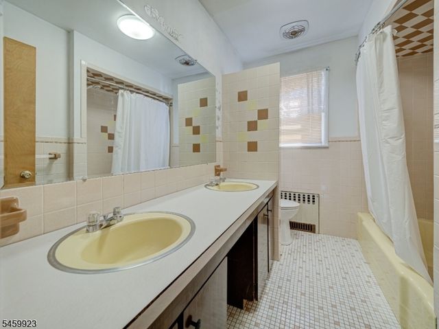 331 W Frech Ave, Manville Boro, NJ 08835