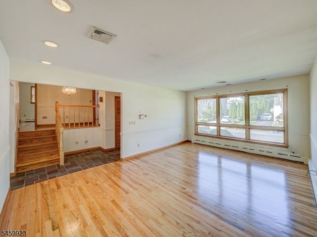 331 W Frech Ave, Manville Boro, NJ 08835