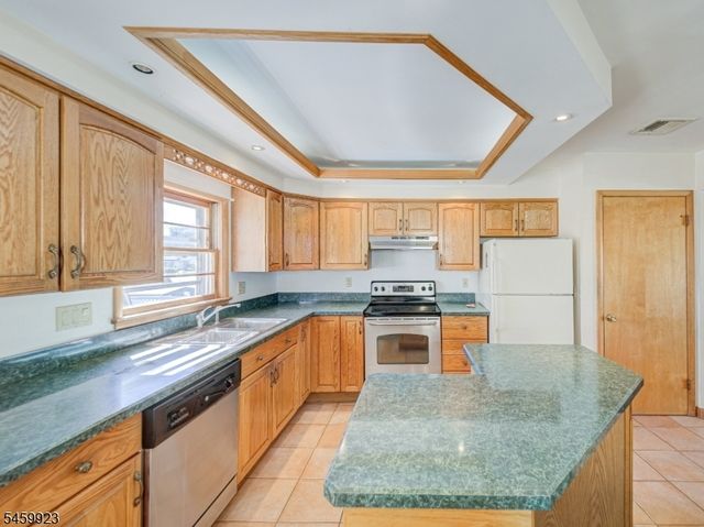 331 W Frech Ave, Manville Boro, NJ 08835