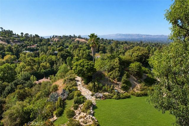 19245 Berclair, Tarzana, CA 91356