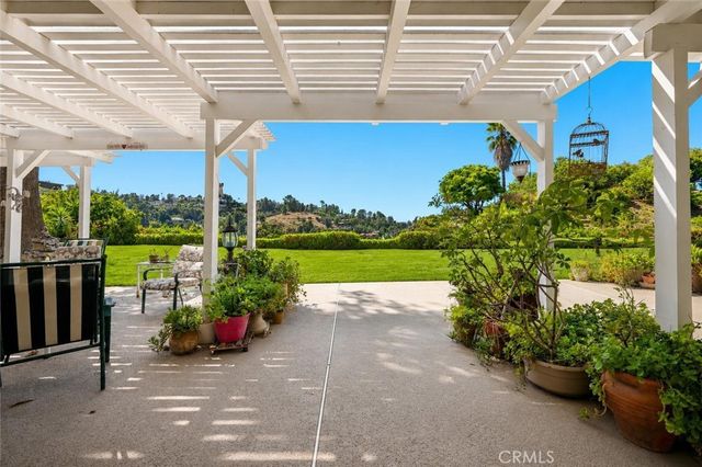 19245 Berclair, Tarzana, CA 91356