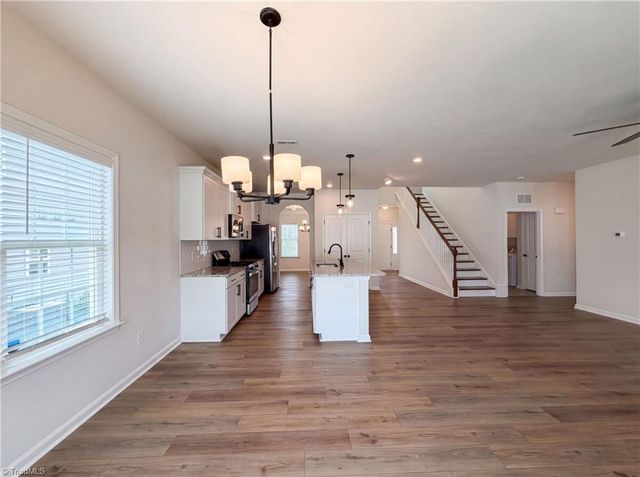 7463 Buckview Court, Kernersville, NC 27284
