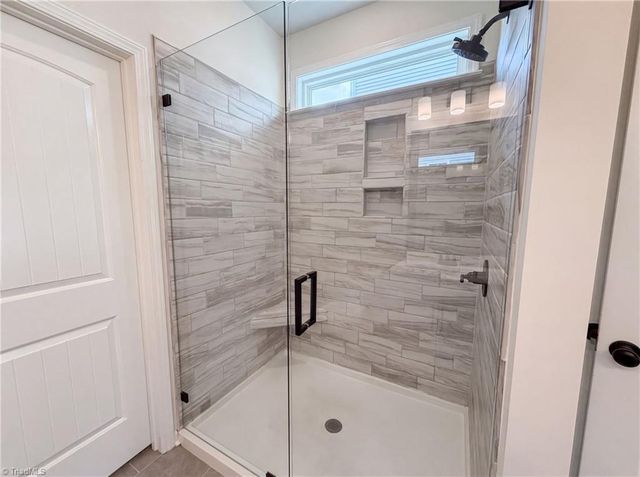 7463 Buckview Court, Kernersville, NC 27284