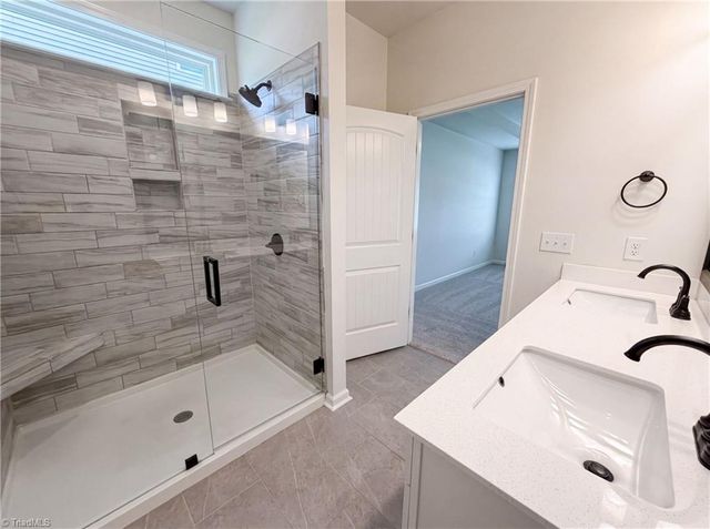 7463 Buckview Court, Kernersville, NC 27284