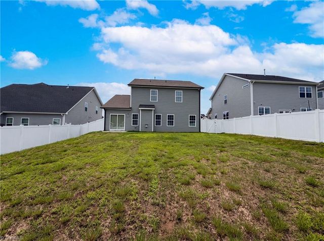 7463 Buckview Court, Kernersville, NC 27284