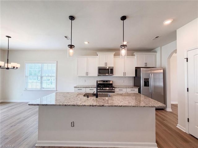 7463 Buckview Court, Kernersville, NC 27284