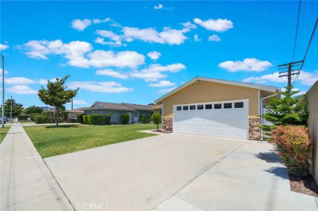 1909 W Embassy, Anaheim, CA 92804