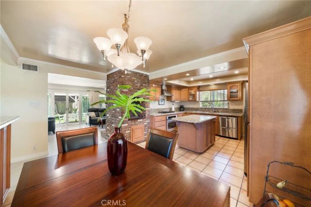 1909 W Embassy, Anaheim, CA 92804