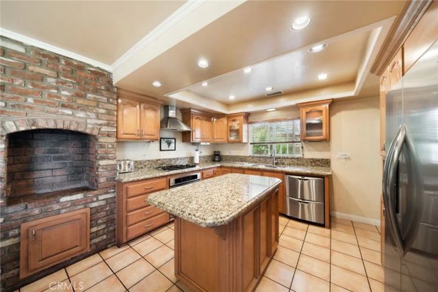 1909 W Embassy, Anaheim, CA 92804