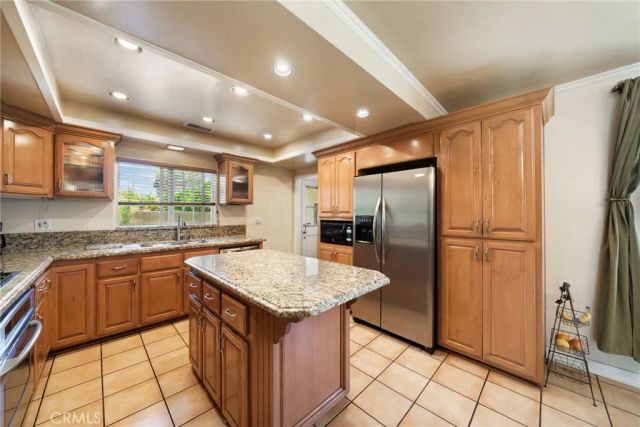 1909 W Embassy, Anaheim, CA 92804