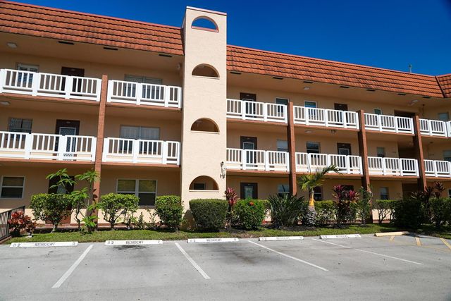 8901 Sunrise Lakes Boulevard 105, Sunrise, FL 33322