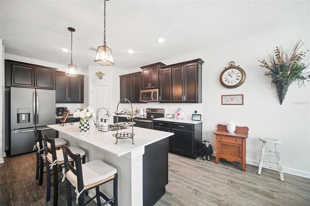 1107 TRAPPERS TRAIL LOOP, Davenport, FL 33896