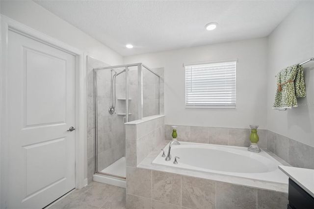 1107 TRAPPERS TRAIL LOOP, Davenport, FL 33896