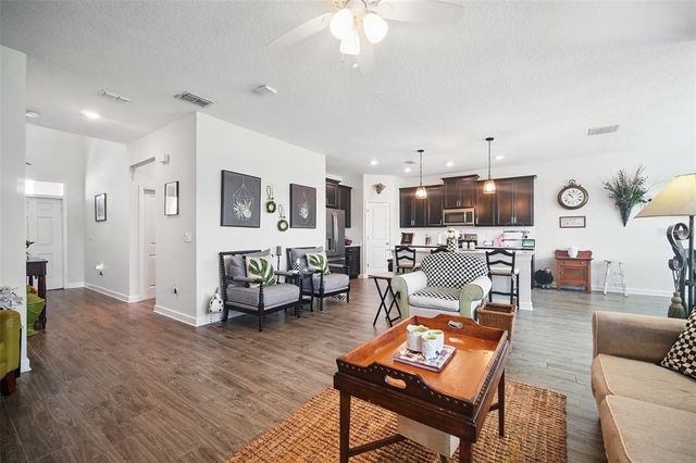 1107 TRAPPERS TRAIL LOOP, Davenport, FL 33896
