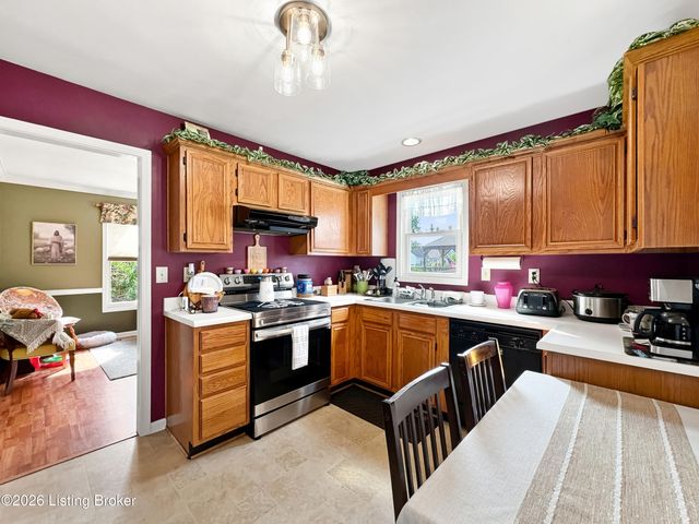 181 Spring Lake Ct, Louisville, KY 40229
