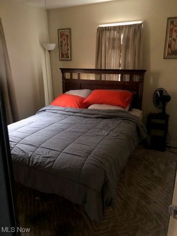 13104 Wainfleet Avenue, Cleveland, OH 44135