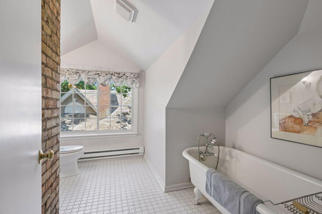 1790 Irving Avenue S, Minneapolis, MN 55403