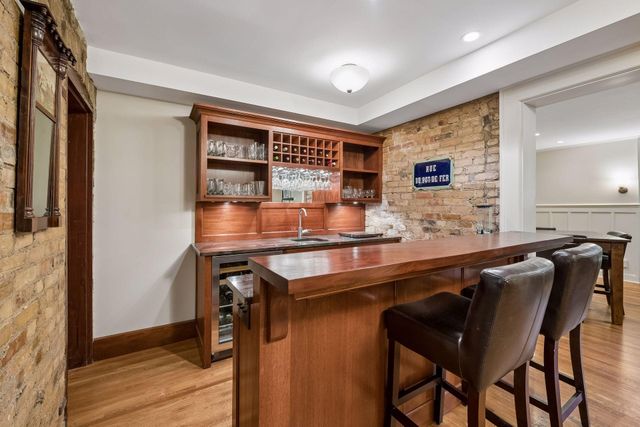 1790 Irving Avenue S, Minneapolis, MN 55403