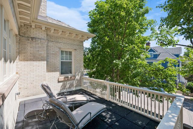 1790 Irving Avenue S, Minneapolis, MN 55403