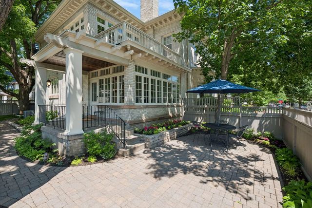 1790 Irving Avenue S, Minneapolis, MN 55403
