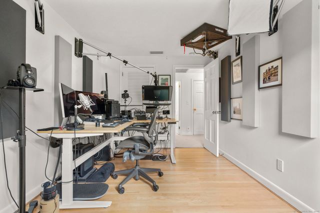 24 Saw Mill Lane, Avon, CT 06001