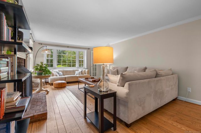 24 Saw Mill Lane, Avon, CT 06001