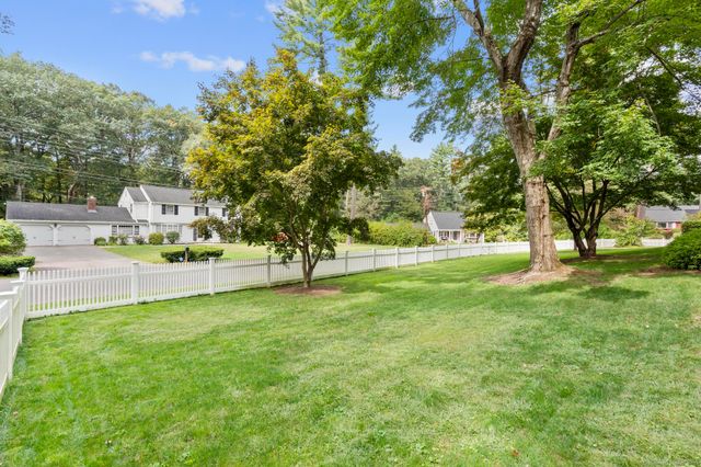 24 Saw Mill Lane, Avon, CT 06001