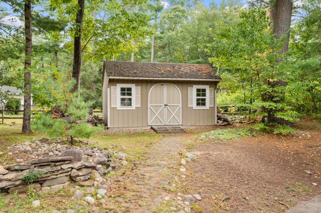 24 Saw Mill Lane, Avon, CT 06001