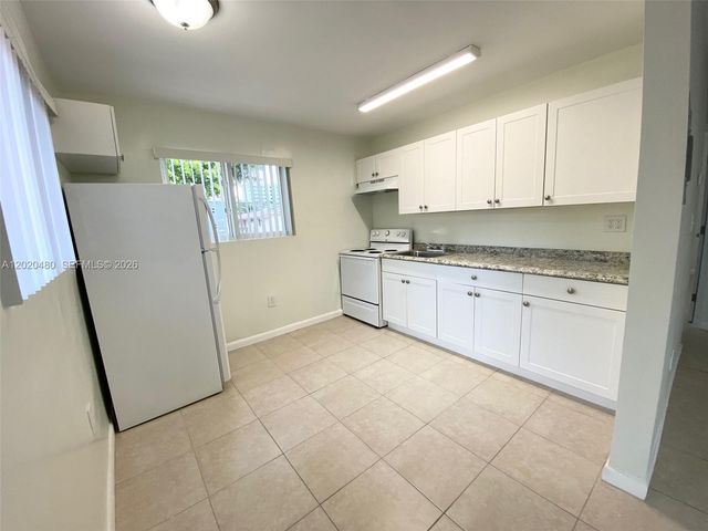 1121 NW 4 Street, Miami, FL 33128