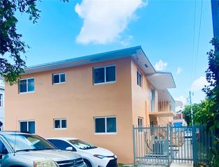 1121 NW 4 Street, Miami, FL 33128