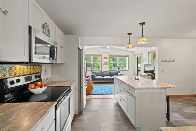 48 Meadow Road, Milton, VT 05468