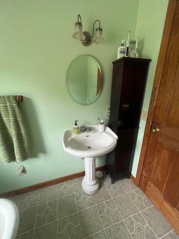 48 Meadow Road, Milton, VT 05468