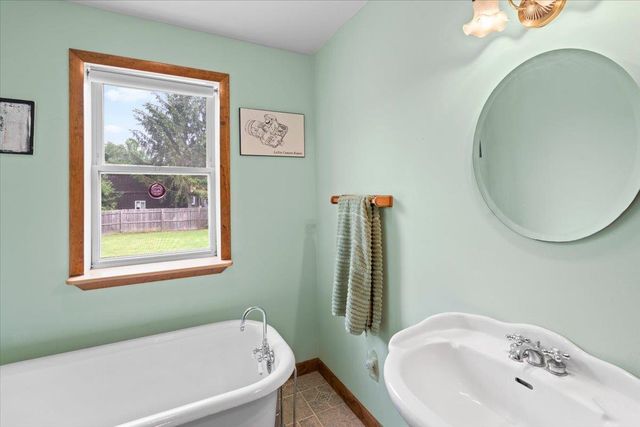 48 Meadow Road, Milton, VT 05468