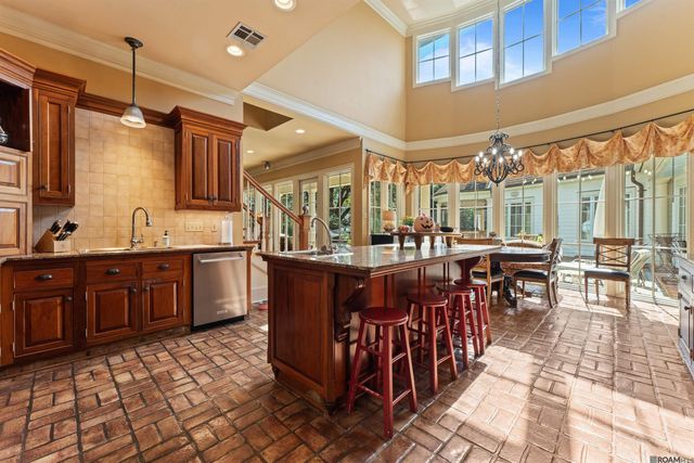 212 Iberville St, Donaldsonville, LA 70346