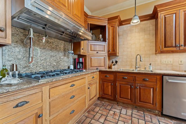 212 Iberville St, Donaldsonville, LA 70346