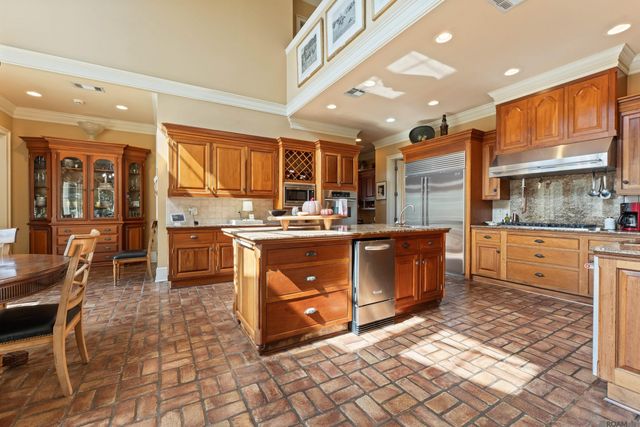 212 Iberville St, Donaldsonville, LA 70346