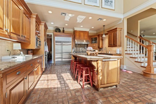 212 Iberville St, Donaldsonville, LA 70346