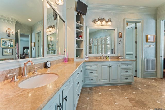 212 Iberville St, Donaldsonville, LA 70346