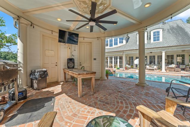 212 Iberville St, Donaldsonville, LA 70346