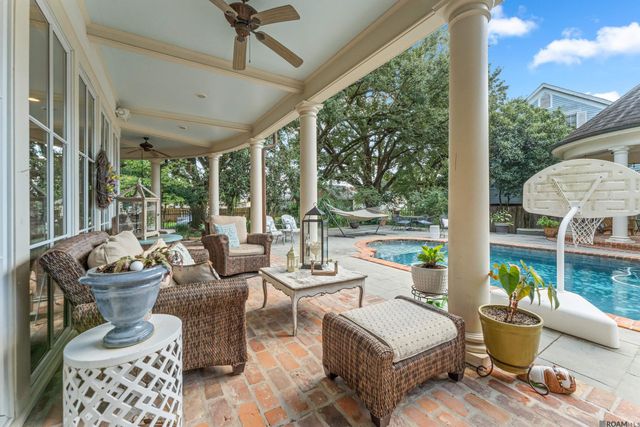 212 Iberville St, Donaldsonville, LA 70346