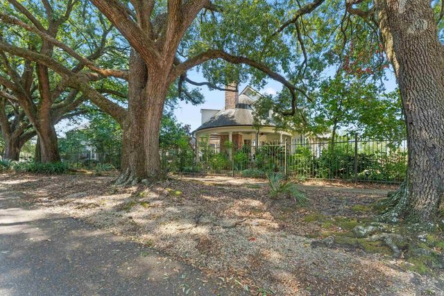 212 Iberville St, Donaldsonville, LA 70346