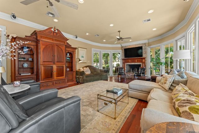 212 Iberville St, Donaldsonville, LA 70346