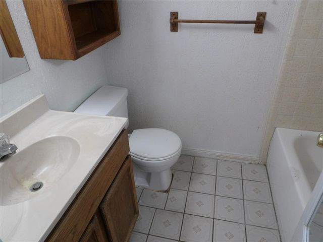 2008 Williamsburg Court N, League City, TX 77573