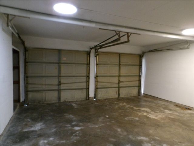 2008 Williamsburg Court N, League City, TX 77573