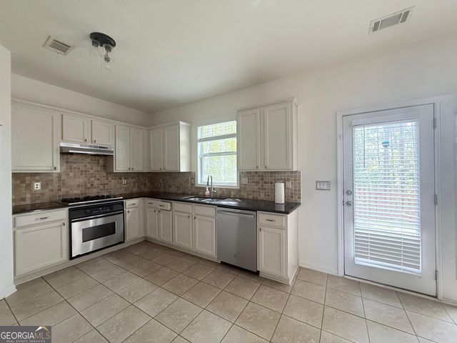 4266 Suwanee Brook Court, Buford, GA 30518