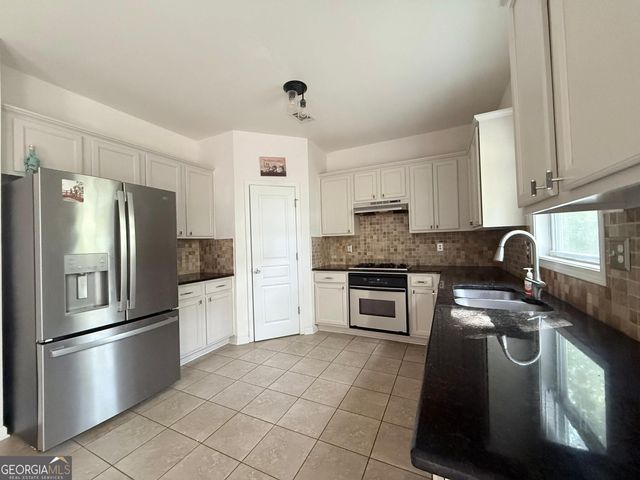 4266 Suwanee Brook Court, Buford, GA 30518