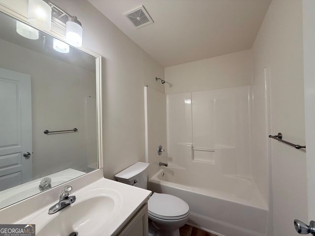 4266 Suwanee Brook Court, Buford, GA 30518