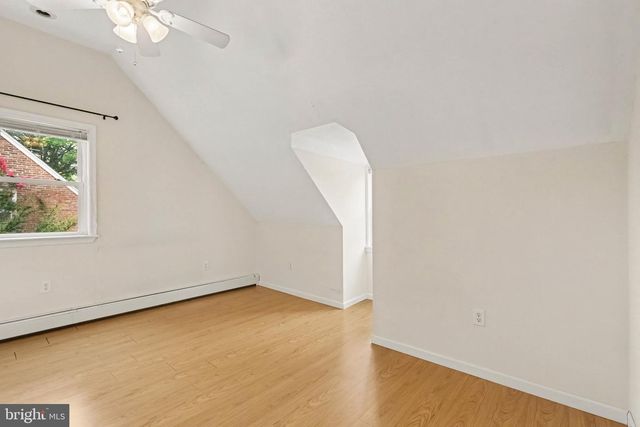 3221 MEADOW LN, Harrisburg, PA 17109