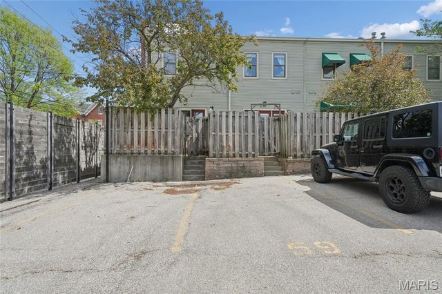 23 N Boyle Avenue, St Louis, MO 63108